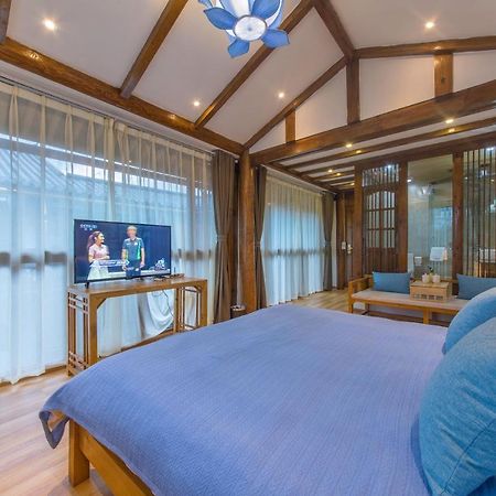 桐墅客栈 Lijiang Village House Kültér fotó